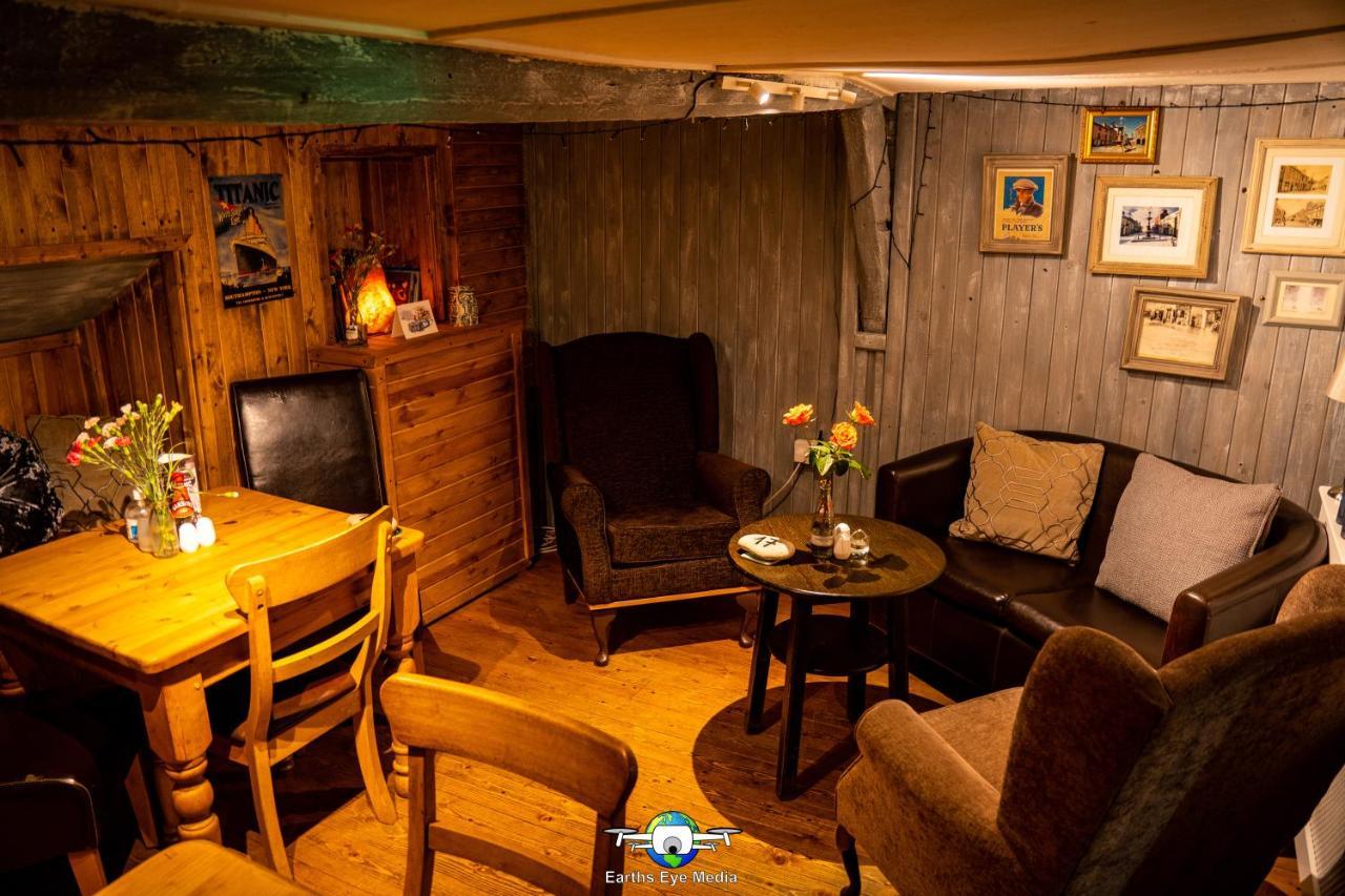 The Bear Inn 兰达弗里 外观 照片